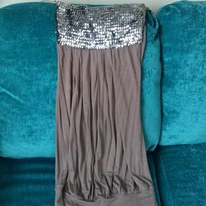 Halter top with sequins design